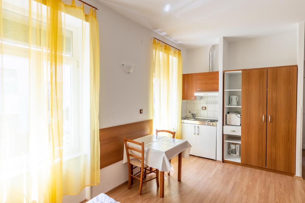 Apartments Liburnija Опатия Екстериор снимка