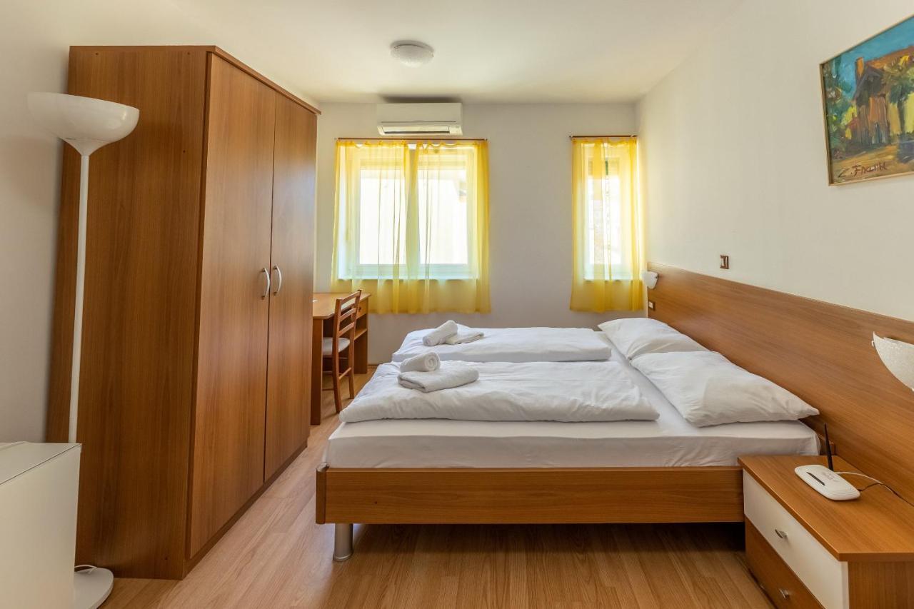 Apartments Liburnija Опатия Екстериор снимка