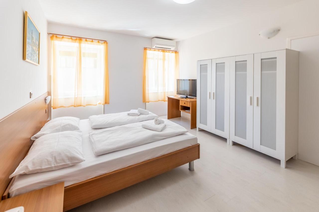 Apartments Liburnija Опатия Екстериор снимка